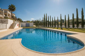 Charming Family Townhouse in Albufeira, Algarve
